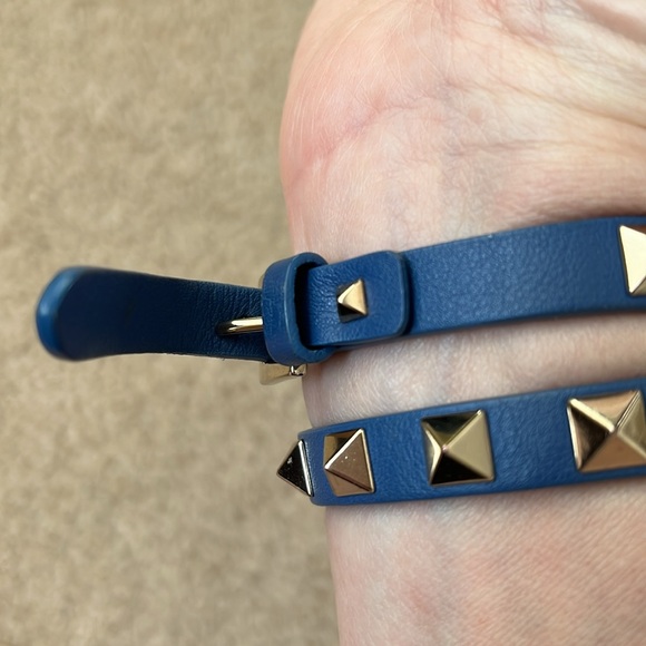 Valentino leather stud Blue Bracelet with Gold Studs - Picture 5 of 8